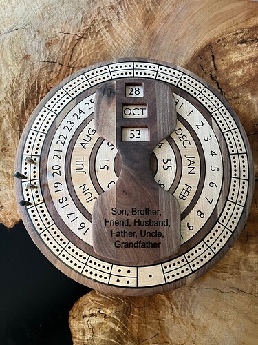 Round_Cribbage_Board_16