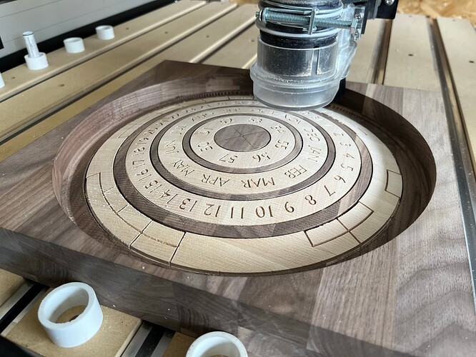 Round_Cribbage_Board_05