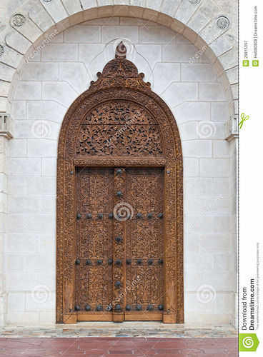 entrance-door-chateau-cos-destourne-one-best-vineyards-bordeauxl-29815397